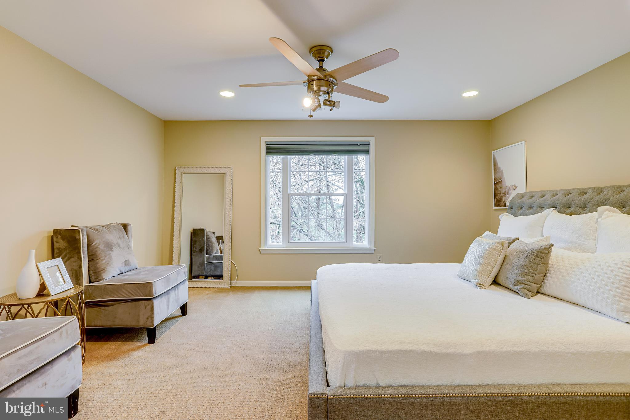 1514 Deer Point Way Reston, VA 20194 - Photo 39 of 81 Large enough for a sitting area