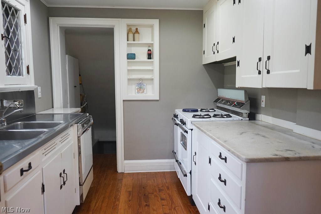 3432 Clarendon Road Cleveland, OH 44118 - Photo 10 of 21 Gallery Image 10