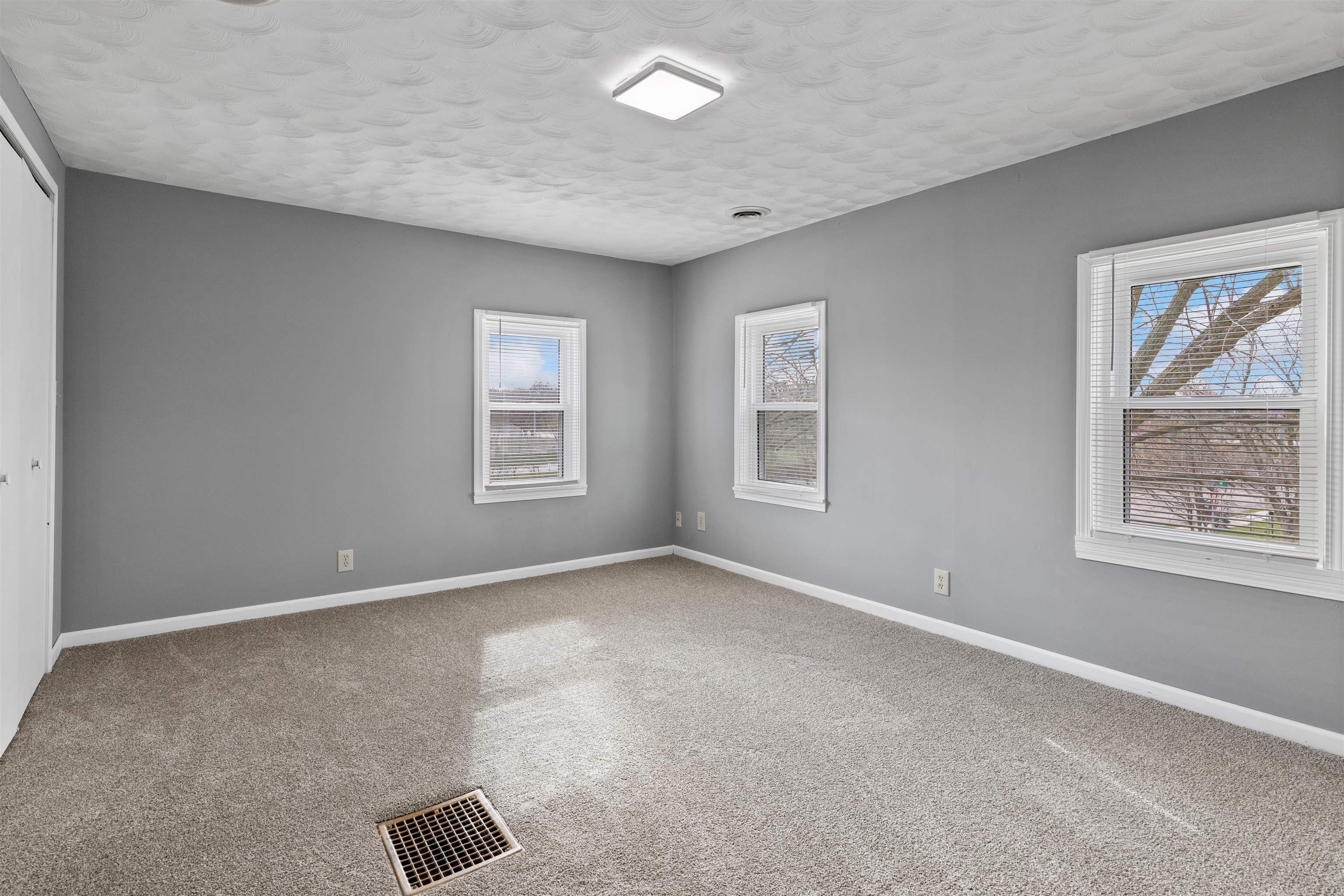 128 8th Street Rochelle, IL 61068 - Photo 25 of 38