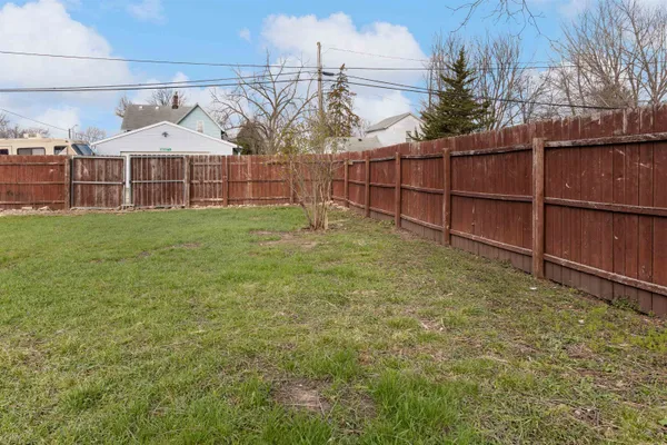 $179,900 | 128 8th Street, Rochelle, IL 61068