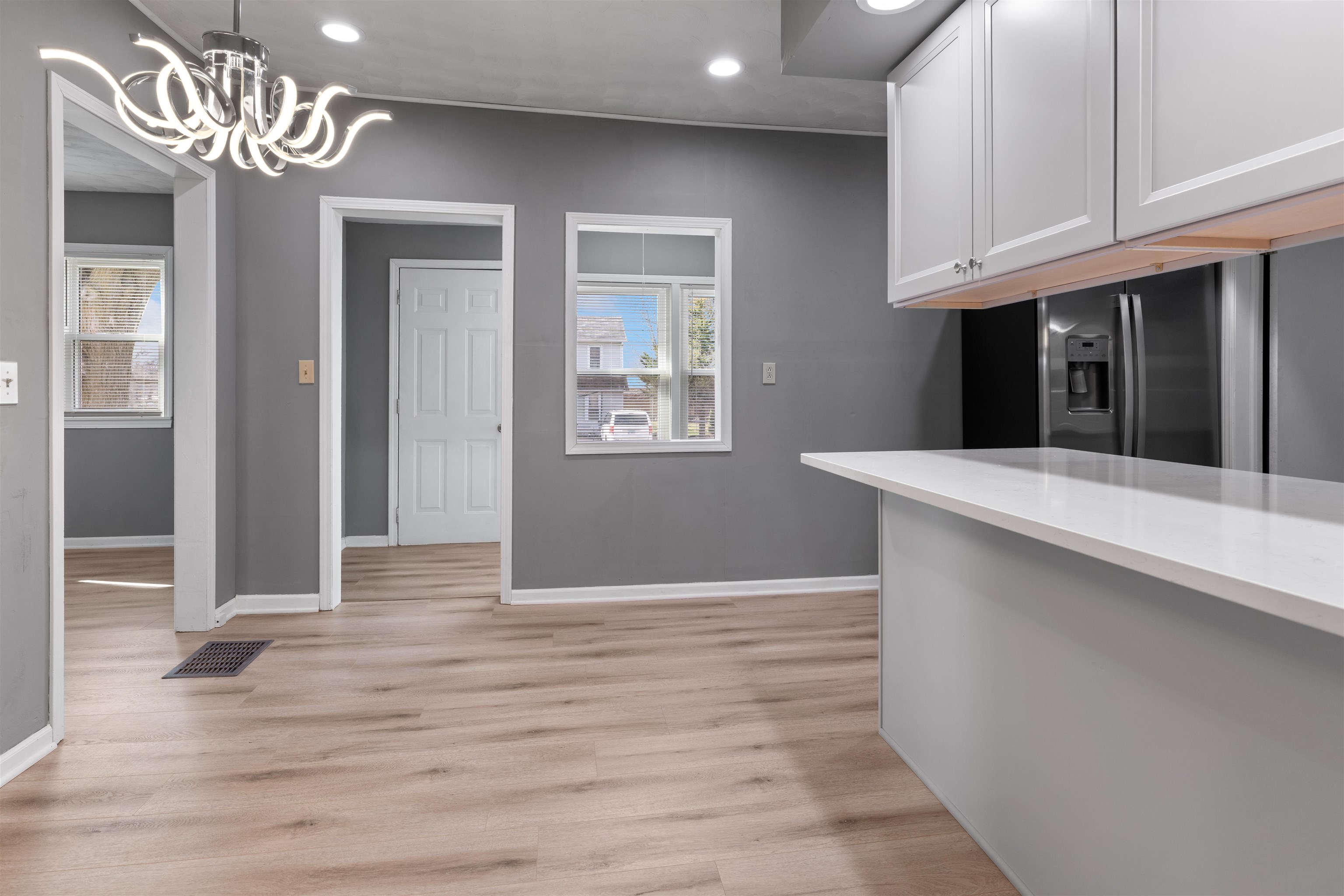 128 8th Street Rochelle, IL 61068 - Photo 10 of 38