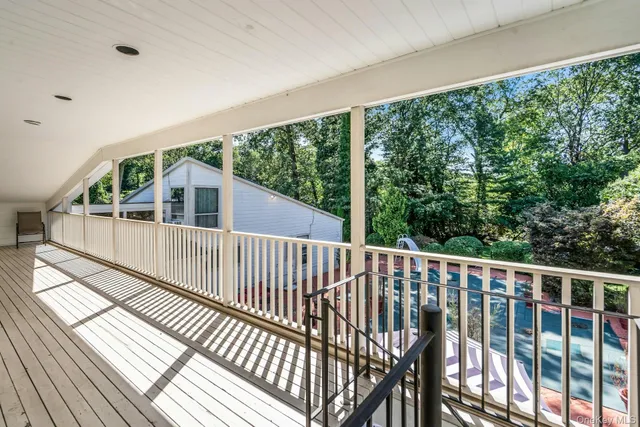 $3,500,000 | 5 Carol Lane, Glen Head, NY 11545