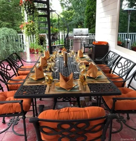 $3,500,000 | 5 Carol Lane, Glen Head, NY 11545