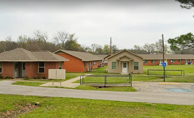 $550 | 503 Crooked Creek Road, Edgewood, TX 75117