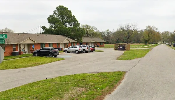 $550 | 503 Crooked Creek Road, Edgewood, TX 75117