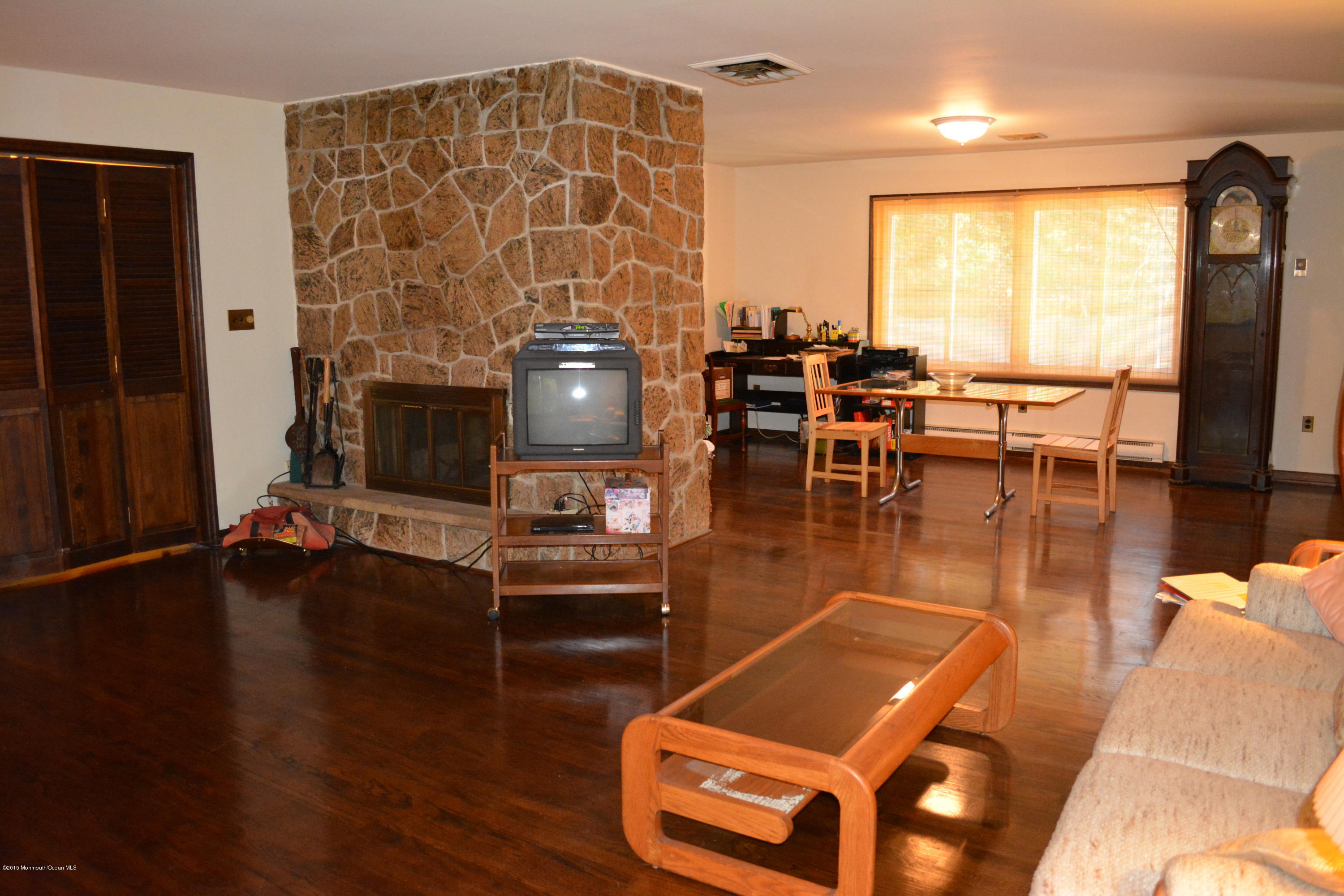440 Tennent Road Morganville, NJ 07751 - Photo 4 of 25 Living Room