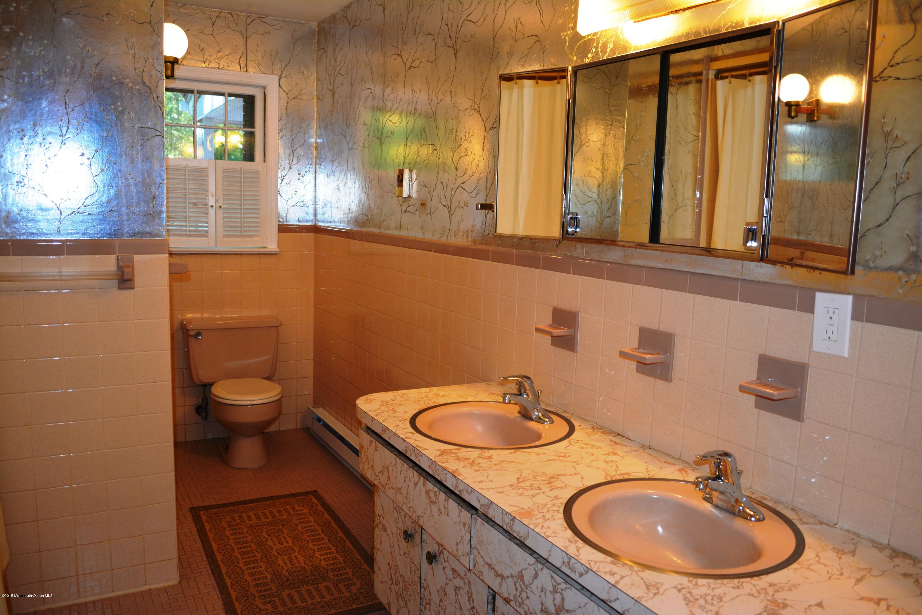 440 Tennent Road Morganville, NJ 07751 - Photo 10 of 25 Full bath