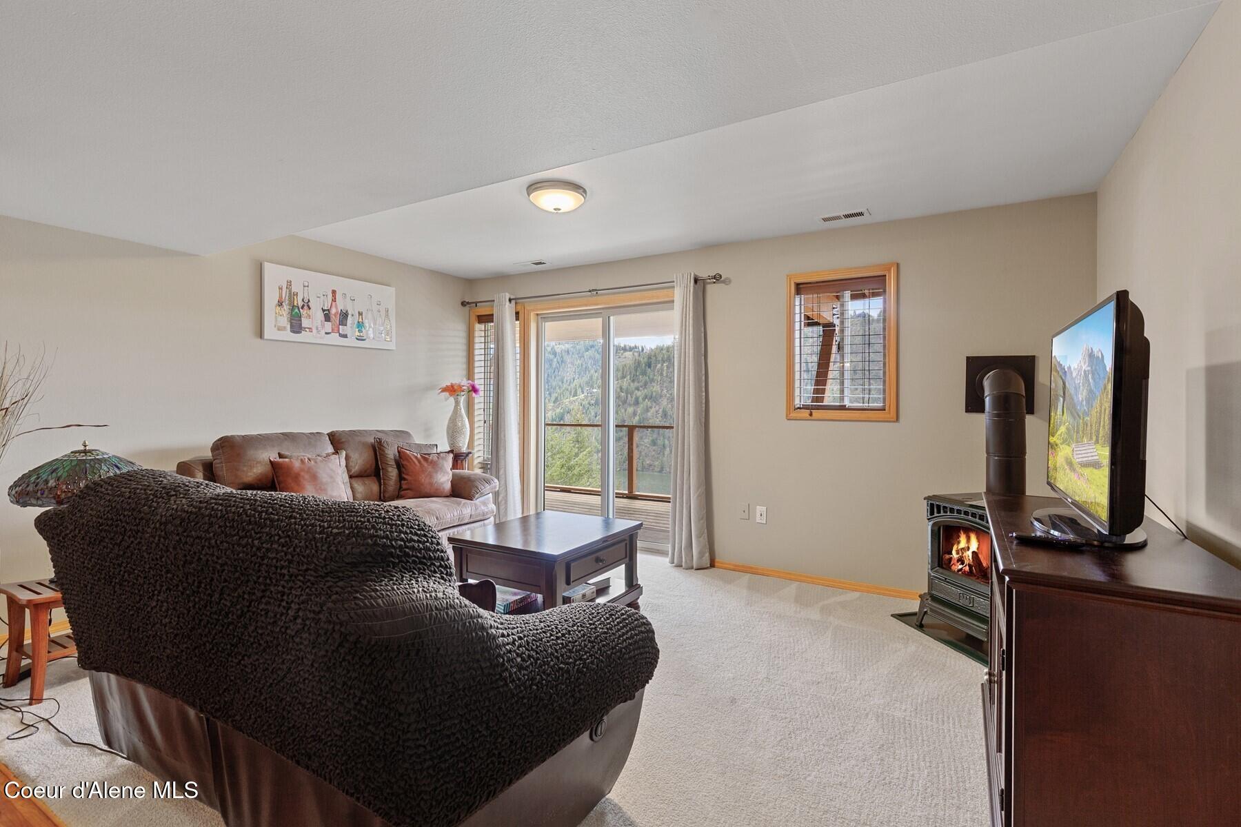 3700 East Fernan Hill Road Coeur D'Alene, ID 83814 - Photo 19 of 48 Lower Level Family Room