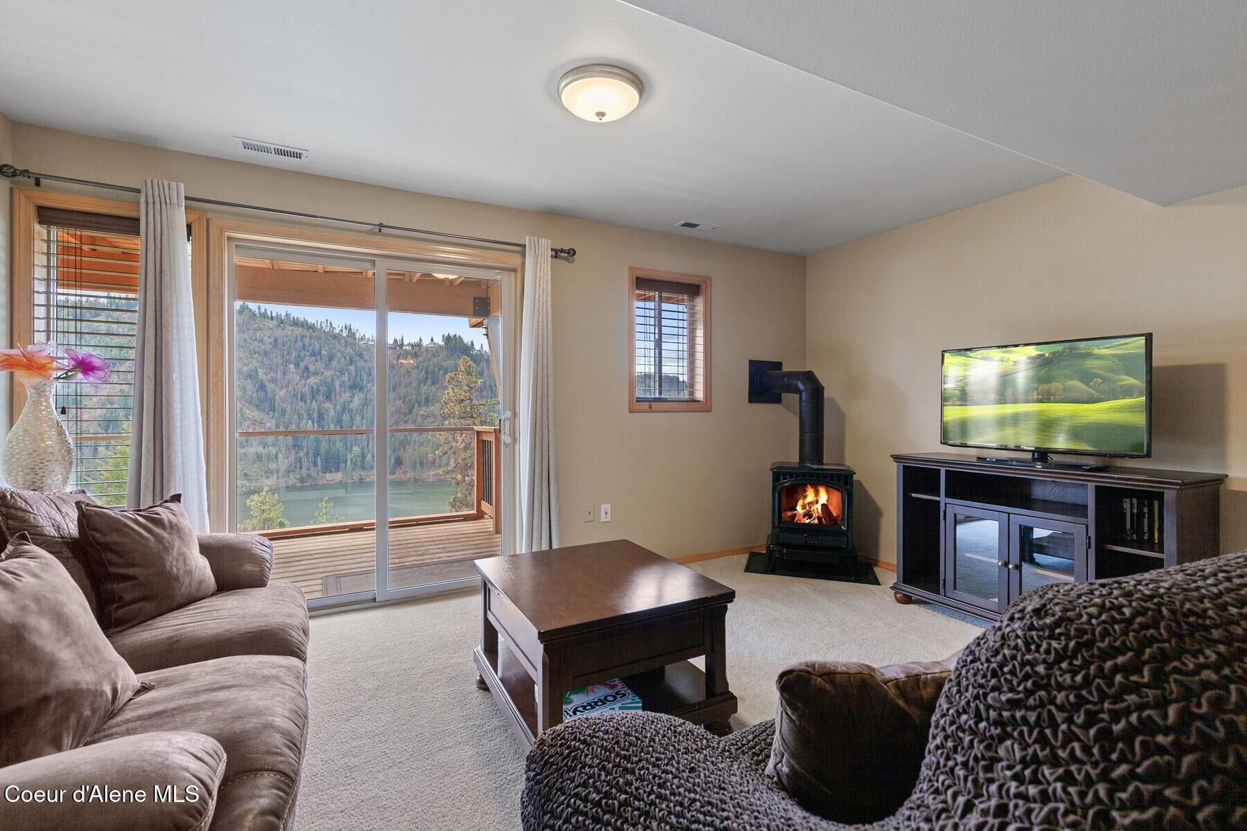 3700 East Fernan Hill Road Coeur D'Alene, ID 83814 - Photo 20 of 48 Lower Level Family Room