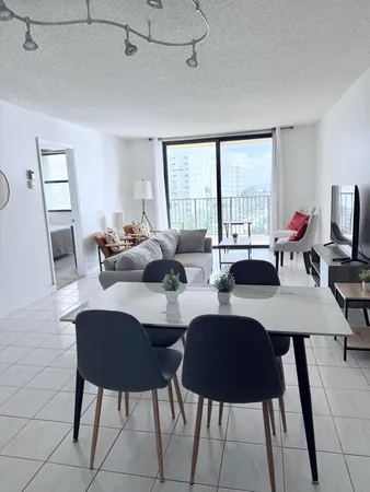 $2,400 | 801 North Ocean Boulevard, Unit 802, Pompano Beach, FL 33062