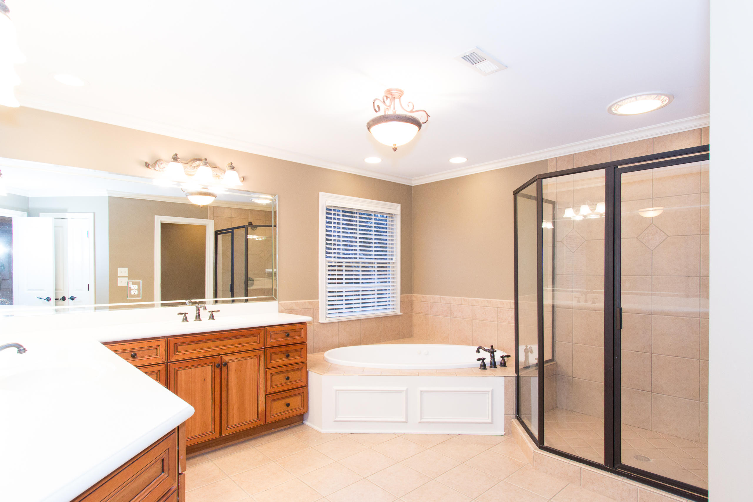 1850 Greywell Road Knoxville, TN 37922 - Photo 24 of 38 Master bath