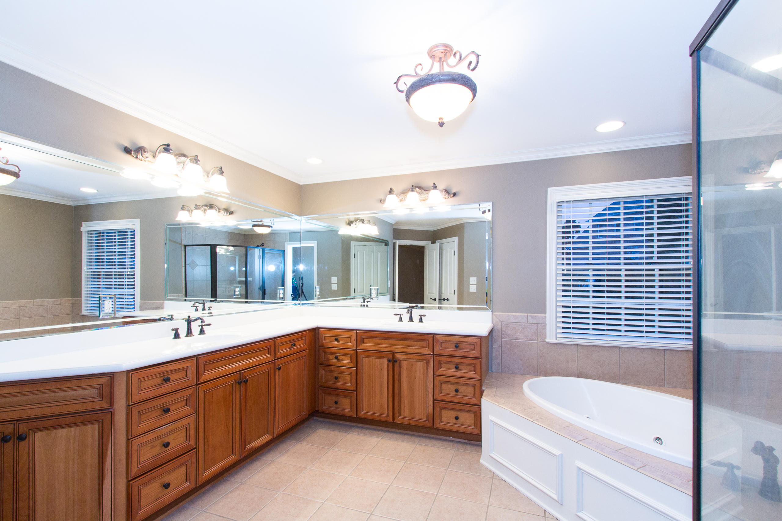 1850 Greywell Road Knoxville, TN 37922 - Photo 25 of 38 Master bath