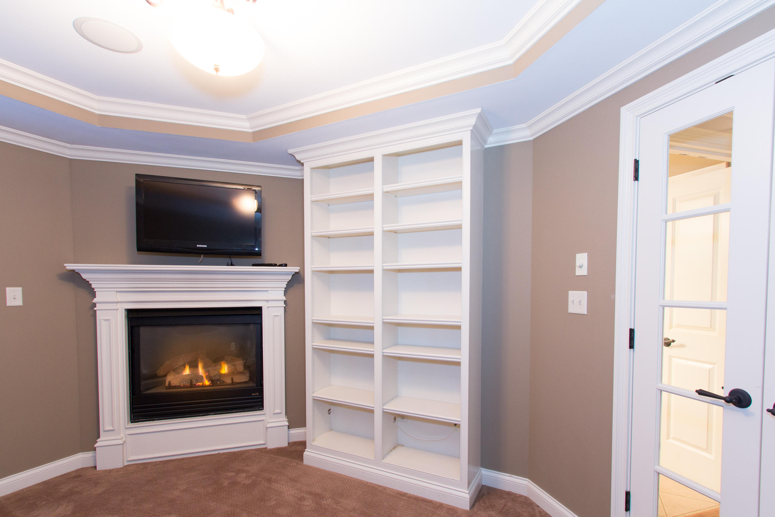1850 Greywell Road Knoxville, TN 37922 - Photo 27 of 38 Master sitting w/gas fireplace