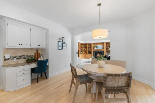 $900,000 | 16105 37th Avenue North, Plymouth, MN 55446