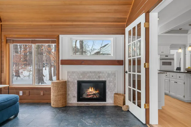 $900,000 | 16105 37th Avenue North, Plymouth, MN 55446