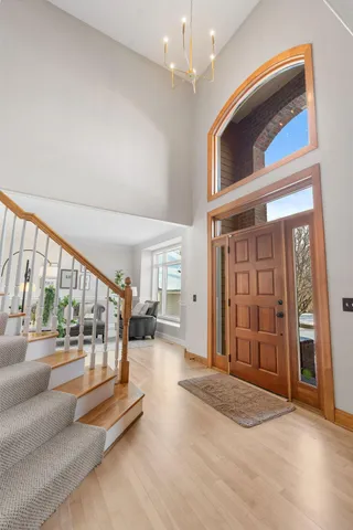 $900,000 | 16105 37th Avenue North, Plymouth, MN 55446