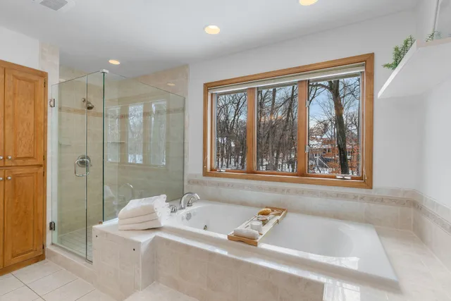 $900,000 | 16105 37th Avenue North, Plymouth, MN 55446