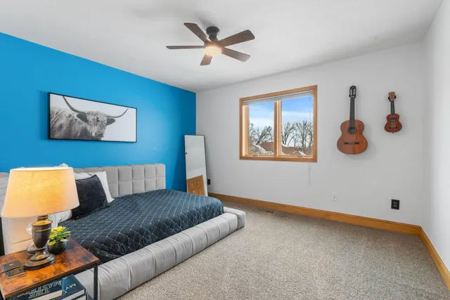 $900,000 | 16105 37th Avenue North, Plymouth, MN 55446