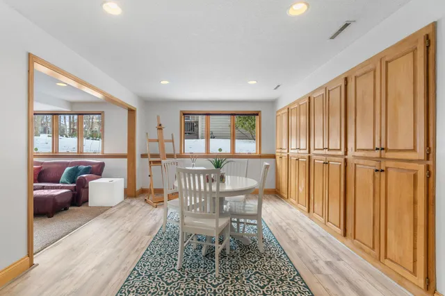 $900,000 | 16105 37th Avenue North, Plymouth, MN 55446