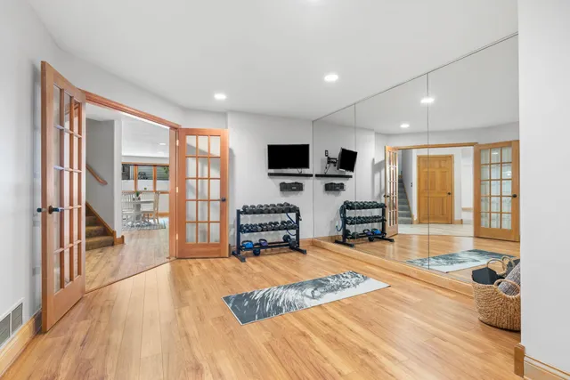 $900,000 | 16105 37th Avenue North, Plymouth, MN 55446