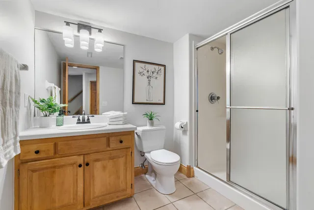 $900,000 | 16105 37th Avenue North, Plymouth, MN 55446