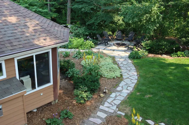 $900,000 | 16105 37th Avenue North, Plymouth, MN 55446