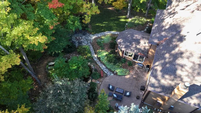 $900,000 | 16105 37th Avenue North, Plymouth, MN 55446