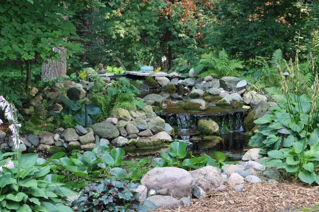 $900,000 | 16105 37th Avenue North, Plymouth, MN 55446