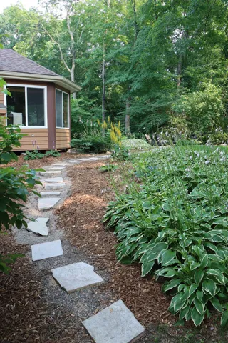 $900,000 | 16105 37th Avenue North, Plymouth, MN 55446