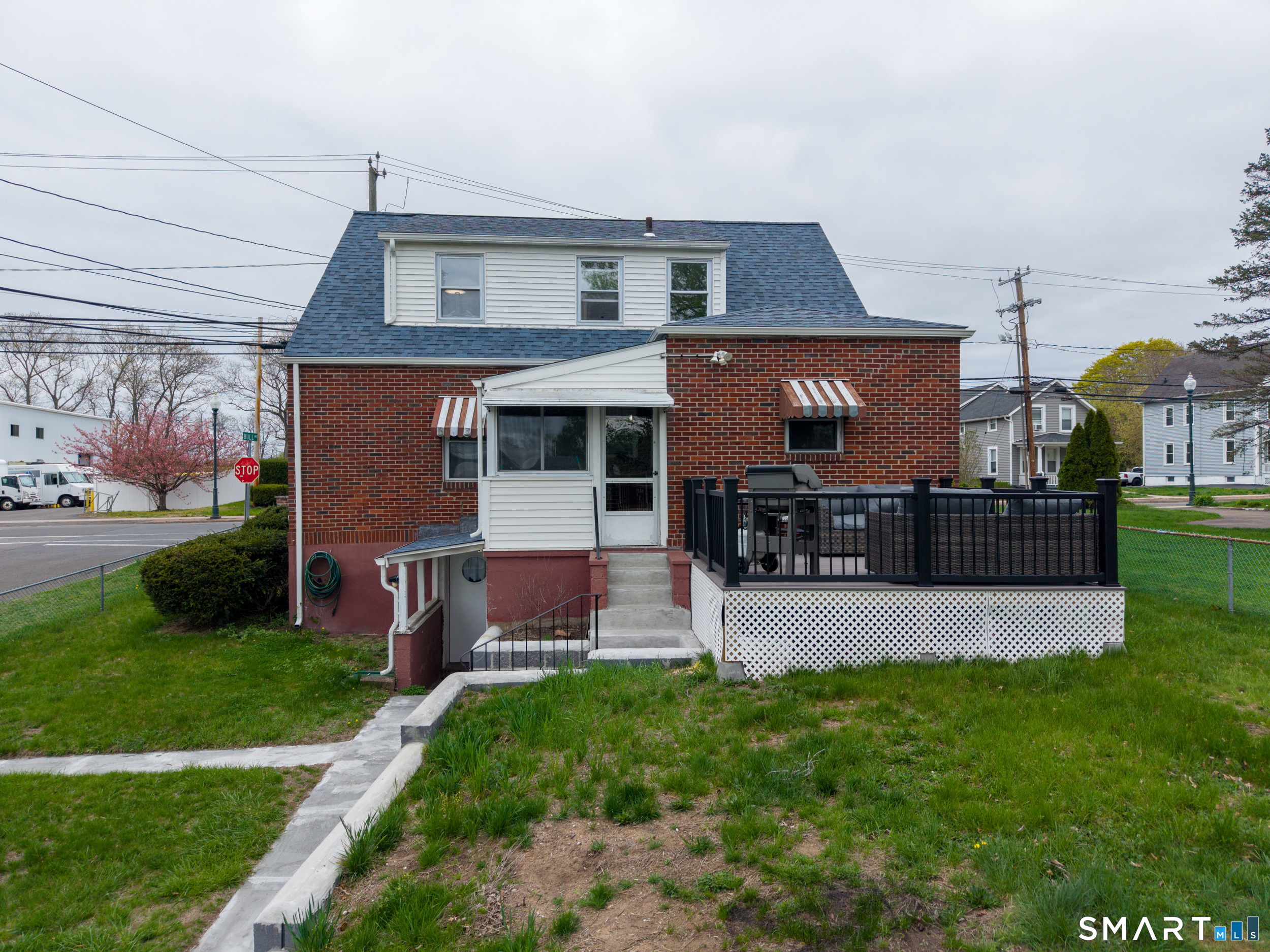 236 Hall Avenue Wallingford, CT 06492 - Photo 9 of 40