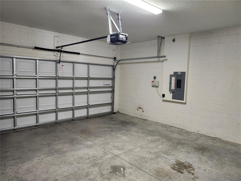 12773 Palapa Loop Spring Hill, FL 34610 - Photo 13 of 21 Gallery Image 13