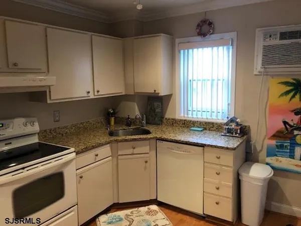 $1,400 | 101 South Coolidge Avenue, Unit 2, Margate City, NJ 08402