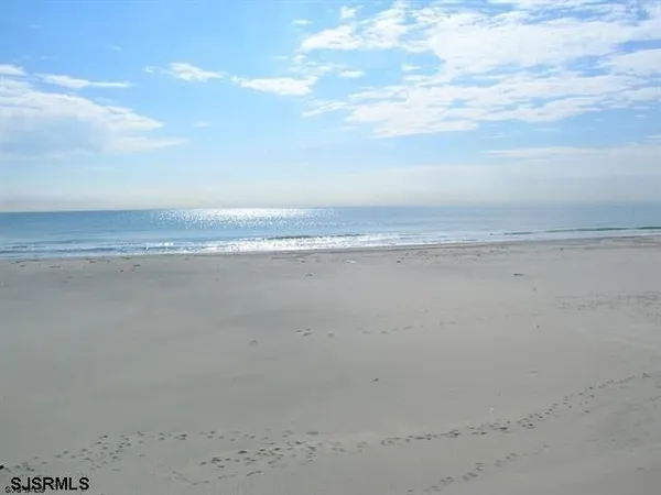 $1,400 | 101 South Coolidge Avenue, Unit 2, Margate City, NJ 08402