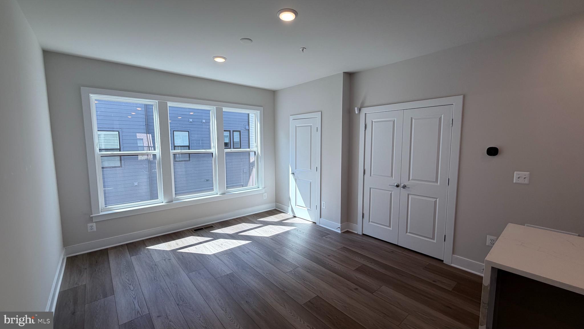 12742 Verdant Way Reston, VA 20191 - Photo 15 of 34 Gallery Image 15
