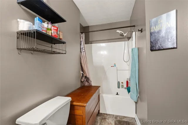 $223,500 | 657 Heuser Street Northeast, Palmyra, IN 47164