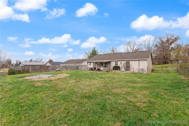 $223,500 | 657 Heuser Street Northeast, Palmyra, IN 47164