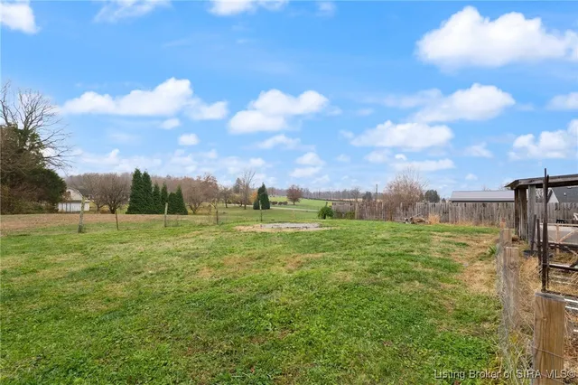 $223,500 | 657 Heuser Street Northeast, Palmyra, IN 47164