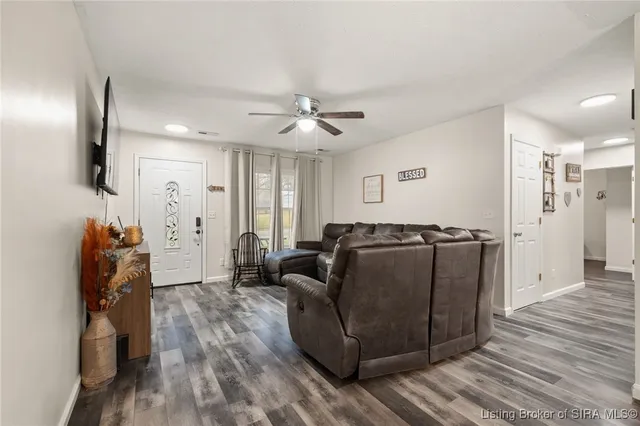 $223,500 | 657 Heuser Street Northeast, Palmyra, IN 47164