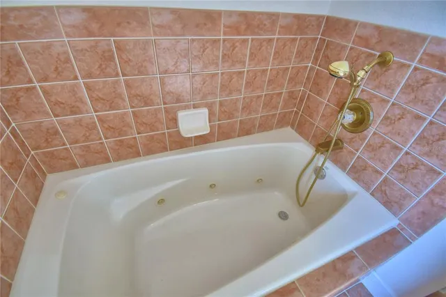 $399,000 | 239 Golf Aire Boulevard, Winter Haven, FL 33884