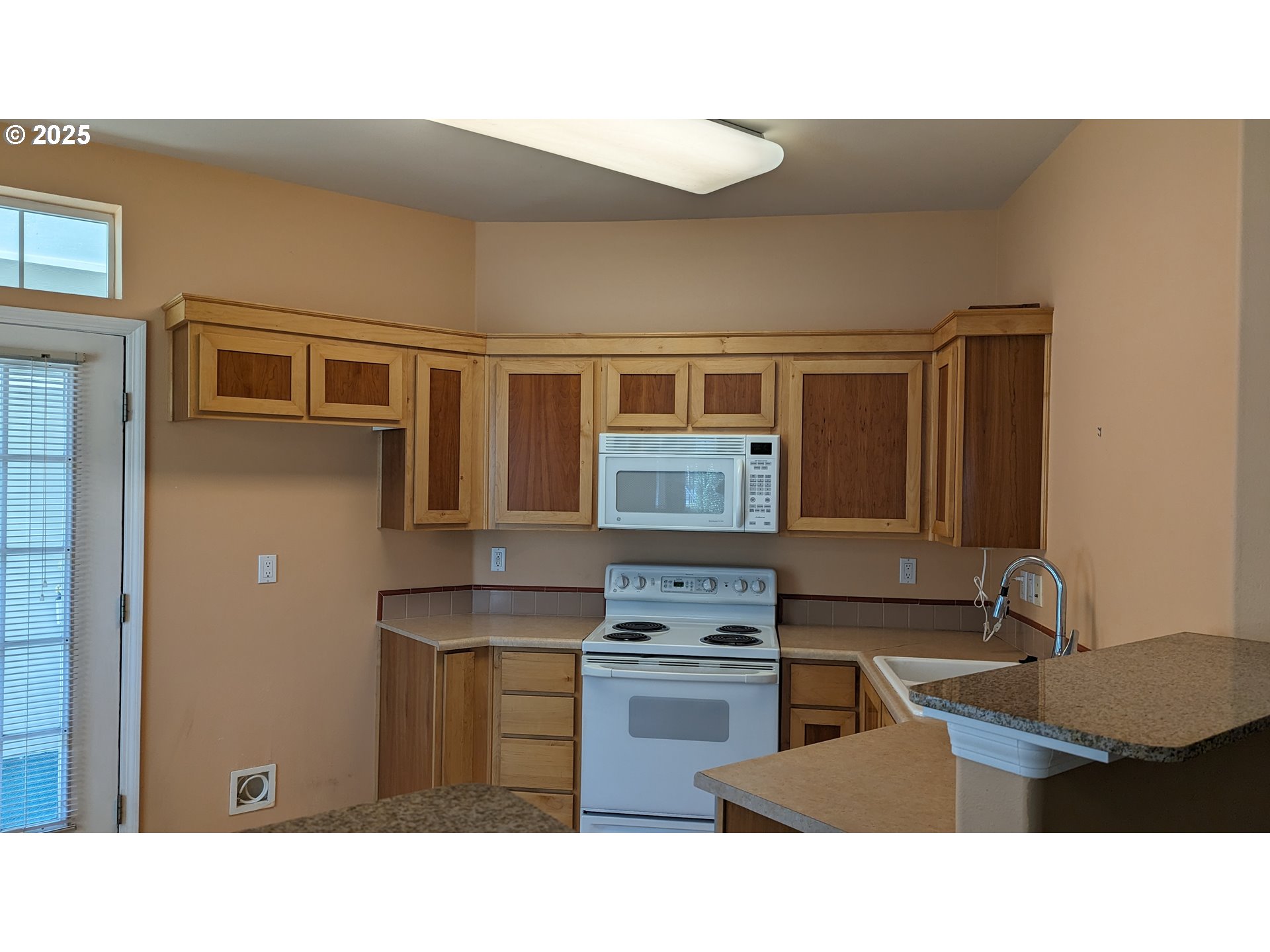 1150 Northeast Horizon Loop, Unit 1501 Hillsboro, OR 97124 - Photo 10 of 47