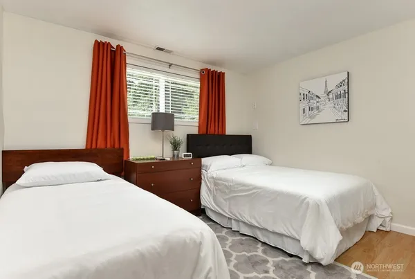 $4,900 | 430 128th Avenue Southeast, Bellevue, WA 98005