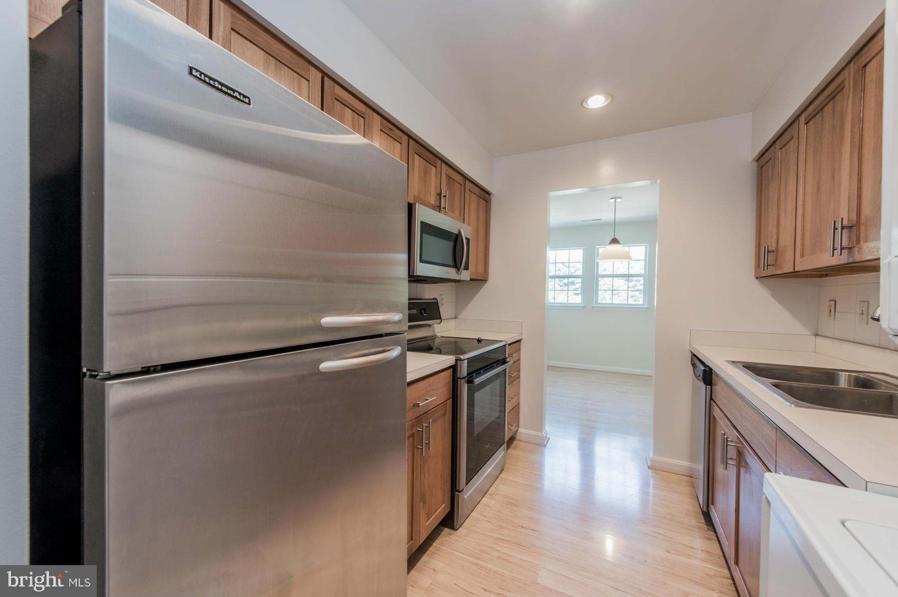 8355 Montgomery Run Road, Unit I Ellicott City, MD 21043 - Photo 3 of 19 Kitchen