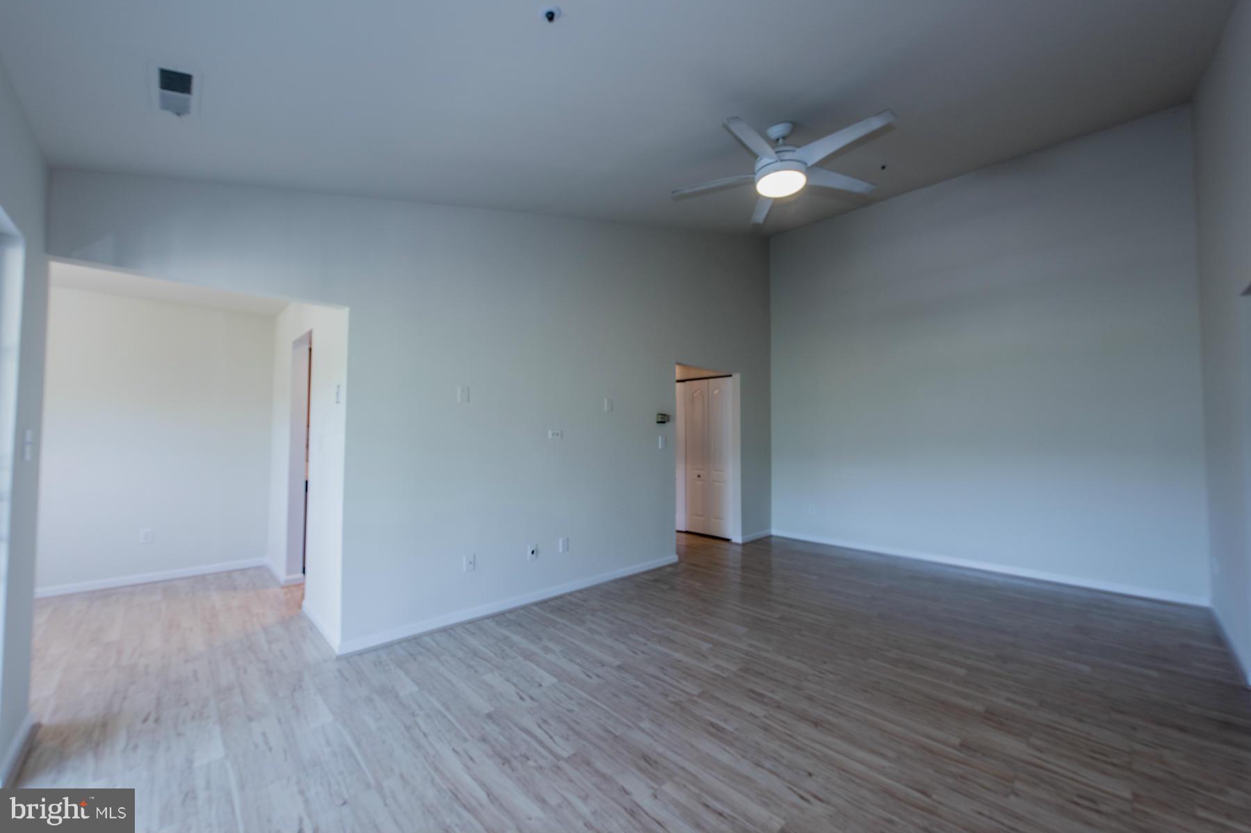8355 Montgomery Run Road, Unit I Ellicott City, MD 21043 - Photo 9 of 19 Living Room