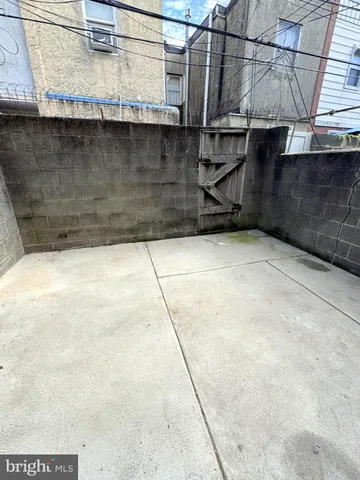 $1,990 | 2531 South Warnock Street, Philadelphia, PA 19148