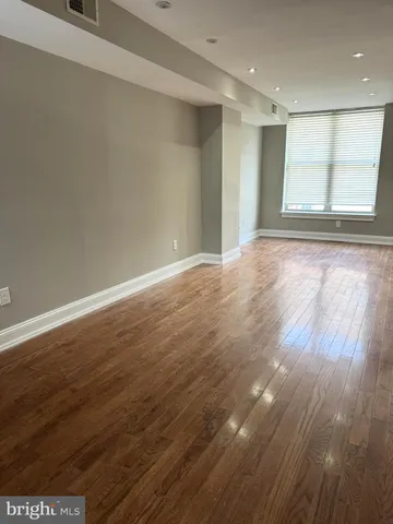 $1,990 | 2531 South Warnock Street, Philadelphia, PA 19148