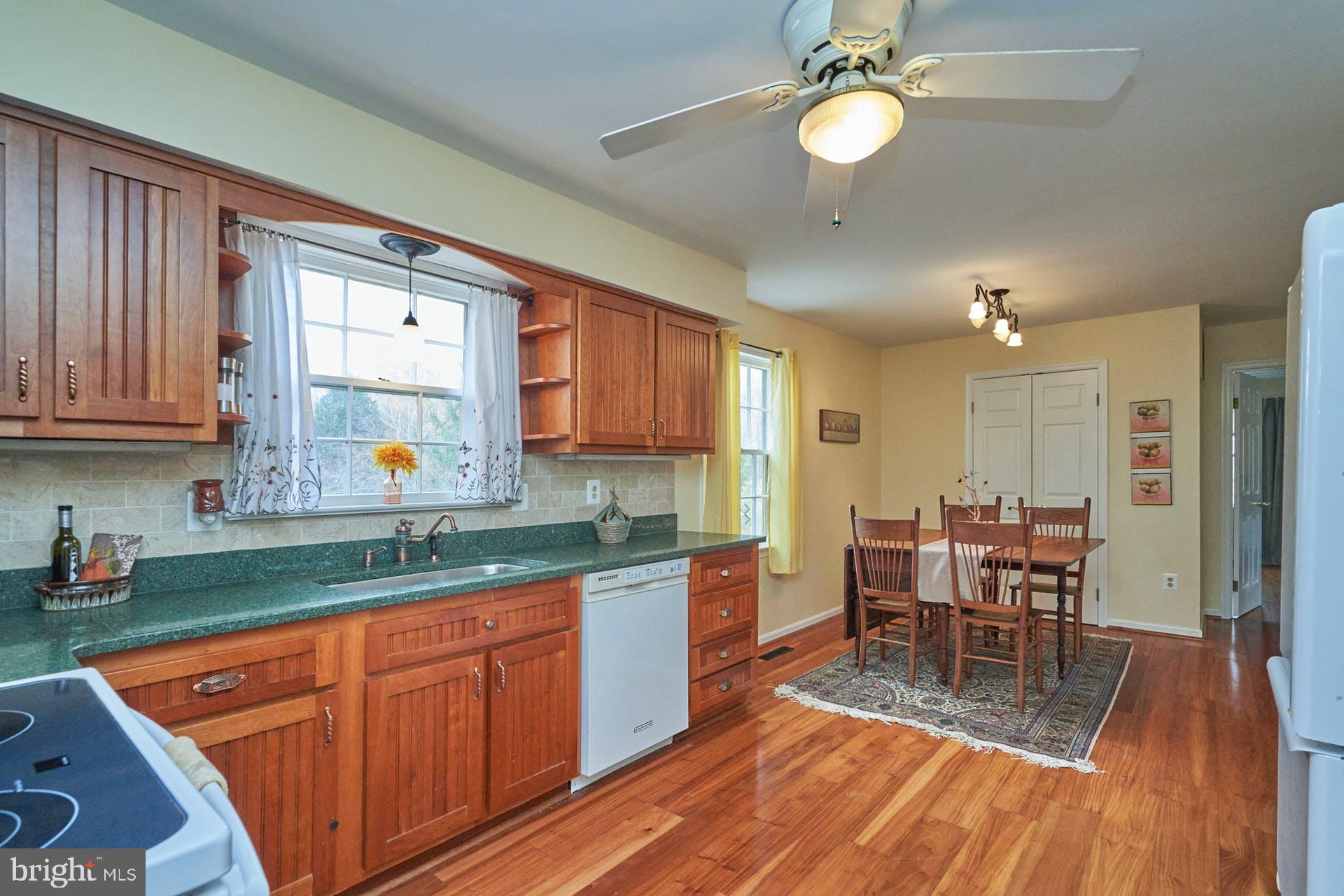 6708 River Road Manassas, VA 20111 - Photo 17 of 39 Kitchen looking back on Dining Area