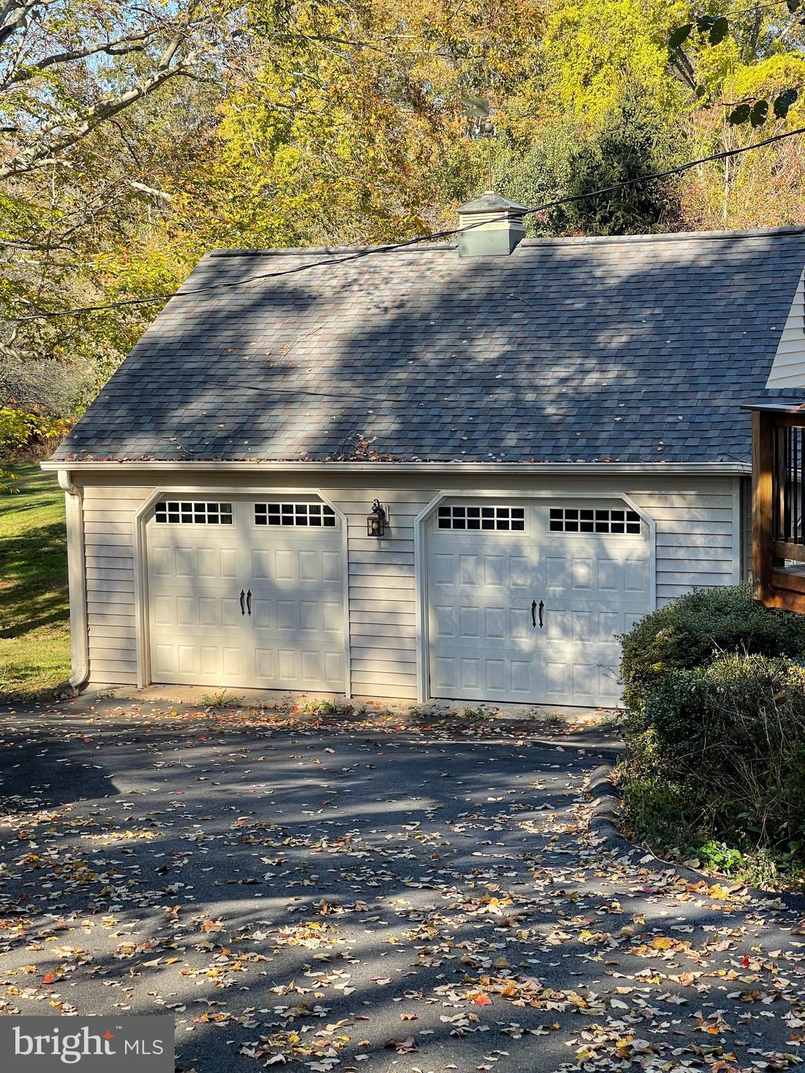 6708 River Road Manassas, VA 20111 - Photo 34 of 39 2-car garage
