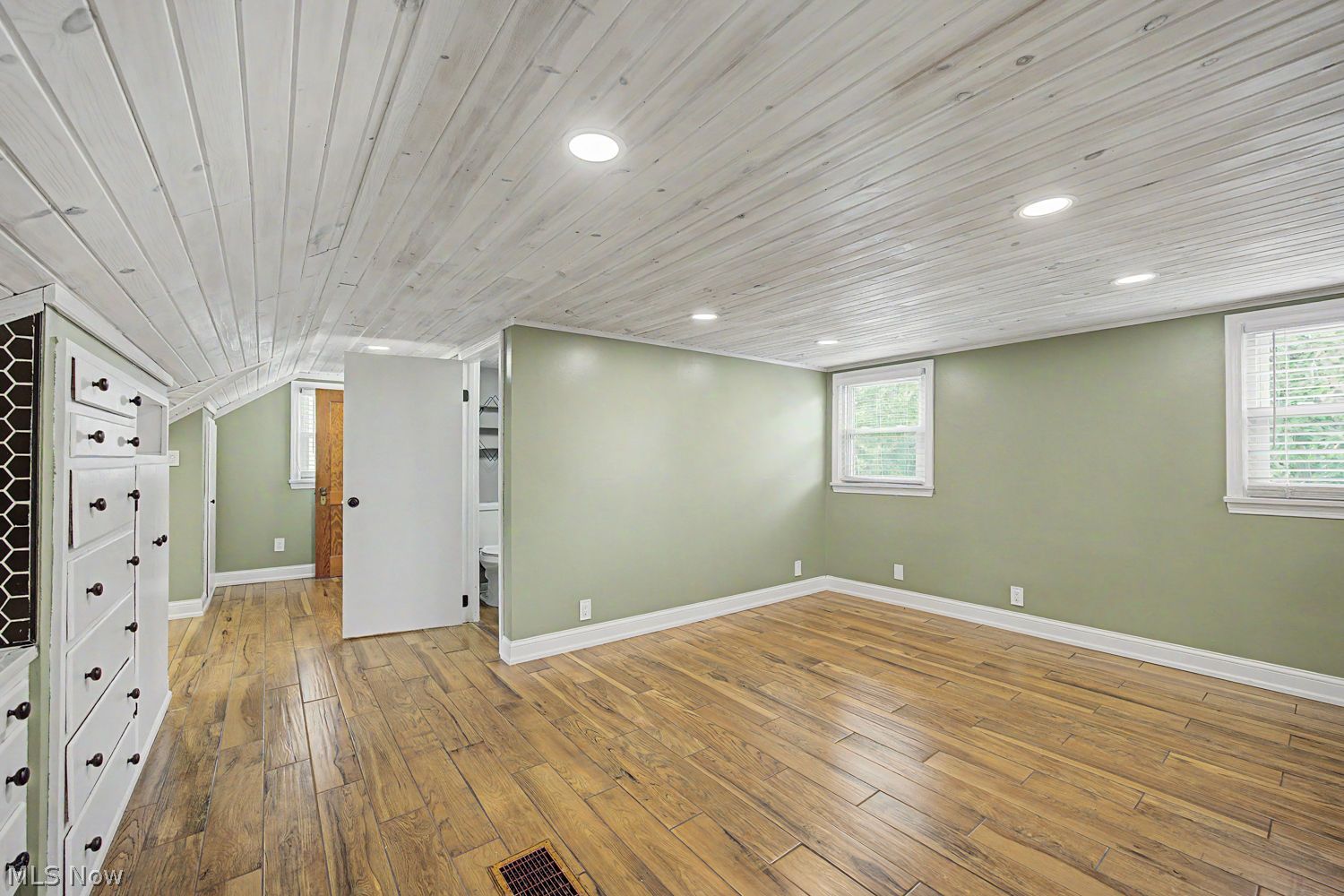 7490 Race Road North Ridgeville, OH 44039 - Photo 37 of 50 master bedroom