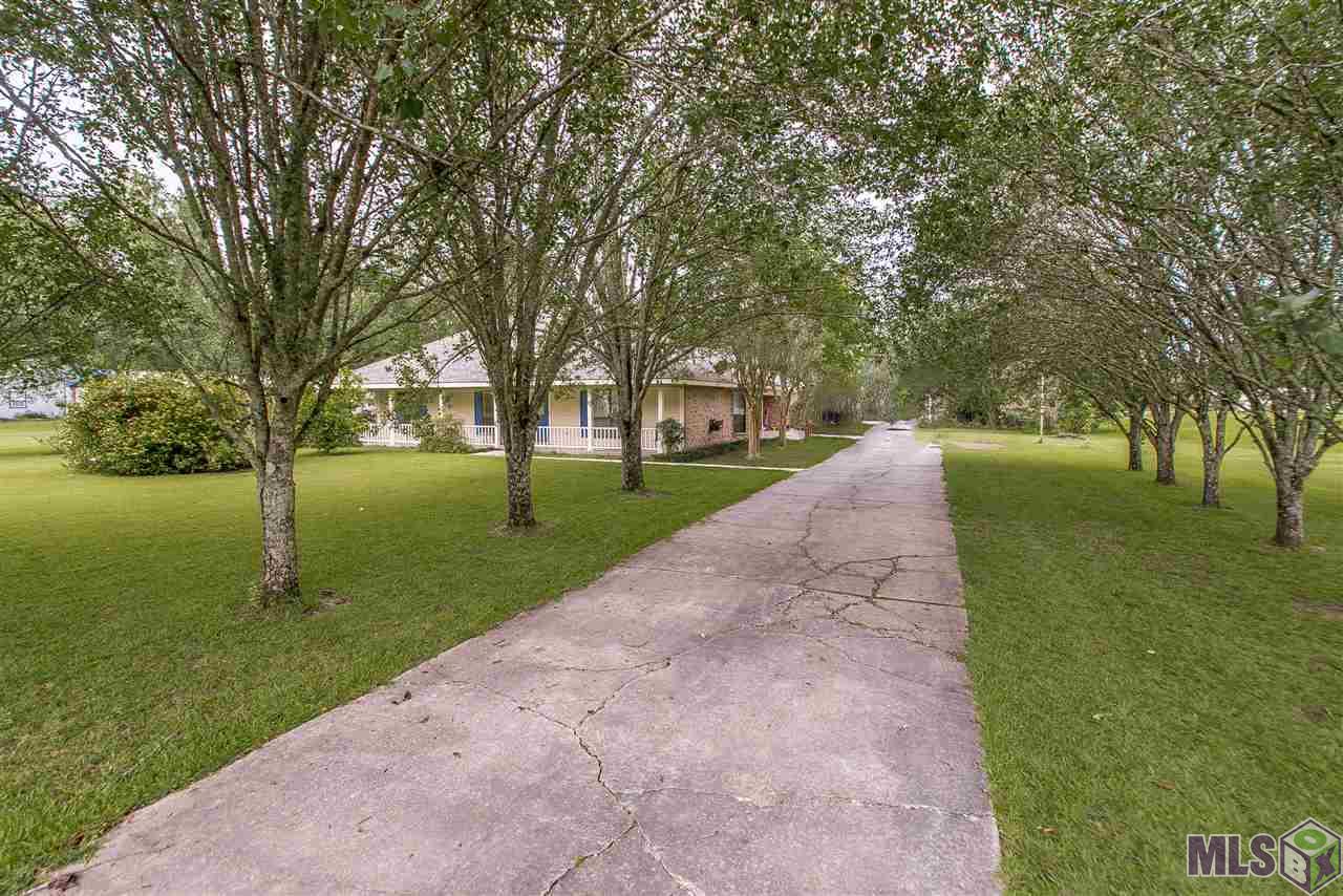 16487 Issac Villar Road Prairieville, LA 70769 - Photo 3 of 22 Gallery Image 3