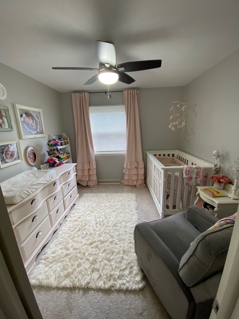 1902 Crescent Drive Champaign, IL 61821 - Photo 8 of 24 a living room with furniture